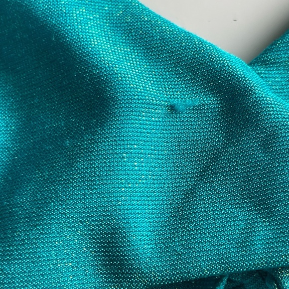 NWT BEACH BUNNY Keoni Crop Top Teal Turquoise w/ Gold Seashell Charms Size Small - Picture 10 of 12